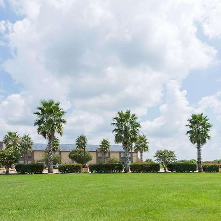 Howard Johnson By Wyndham Iowa La ภายนอก รูปภาพ