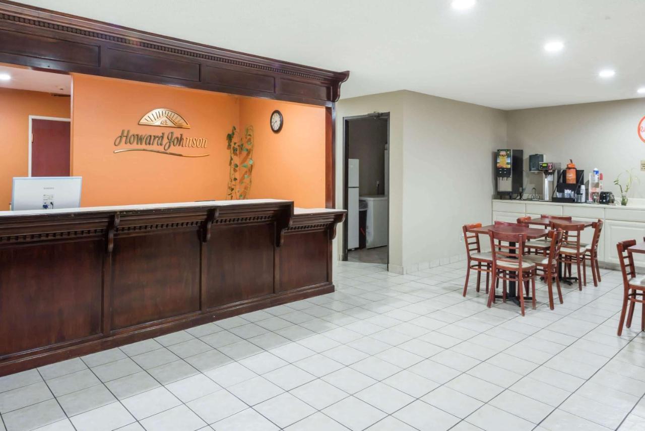 Howard Johnson By Wyndham Iowa La ภายนอก รูปภาพ