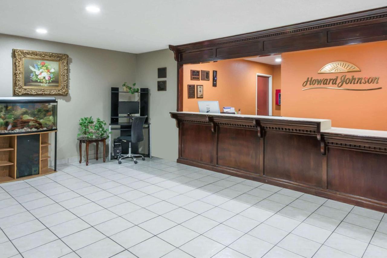 Howard Johnson By Wyndham Iowa La ภายนอก รูปภาพ